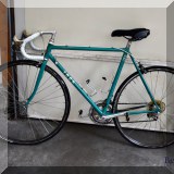 L15. Trek 600 Series road bike 
